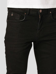 Clean Cut Copenhagen - David Slim Stretch Jeans 1001 - džinsa bikses ar tievām starām - black denim - 4