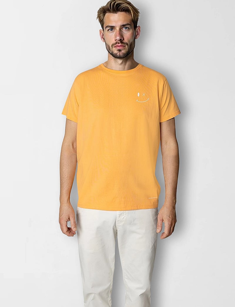 Clean Cut Copenhagen - Patrick Organic Tee - lyhythihaiset - mock orange - 0