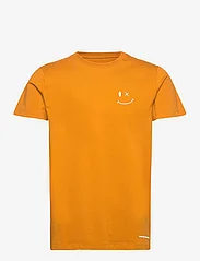Clean Cut Copenhagen - Patrick Organic Tee - basis-t-skjorter - rust orange - 0