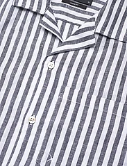 Clean Cut Copenhagen - Giles Bowling Striped Shirt S/S - kortärmade skjortor - navy / ecru - 4