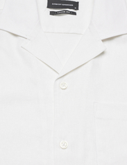 Clean Cut Copenhagen - Bowling Cotton Linen Shirt S/S - basic-hemden - white - 3