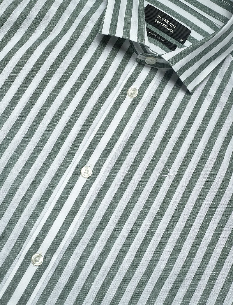 Clean Cut Copenhagen - Jamie cotton/Linen striped shirt - triibulised särgid - dark green/ecru - 3