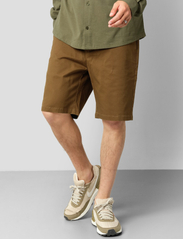 Clean Cut Copenhagen - Milano Twill Shorts - chinos shorts - dark brown - 2