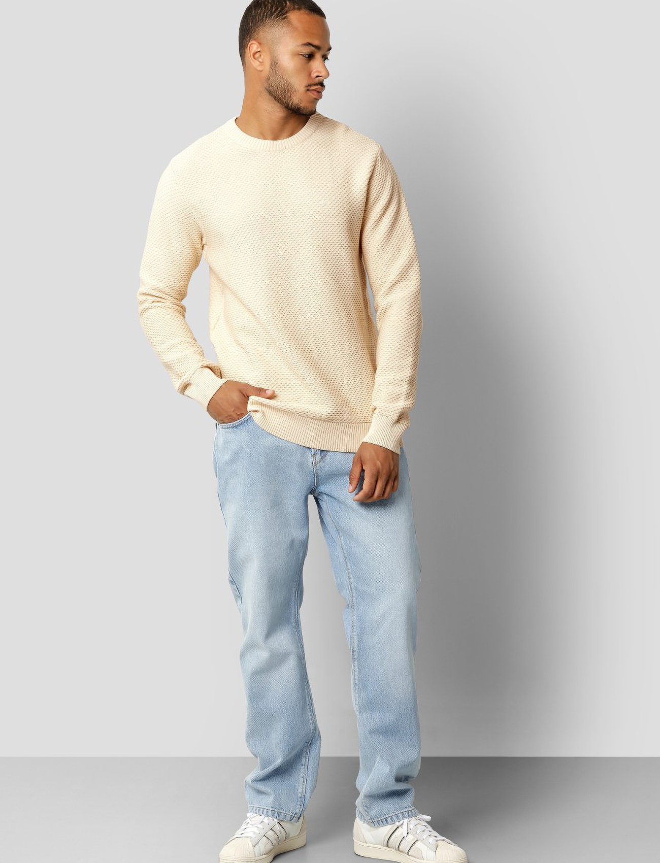 Clean Cut Copenhagen - Oliver Recycled O-neck Knit - knitted round necks - sand - 1