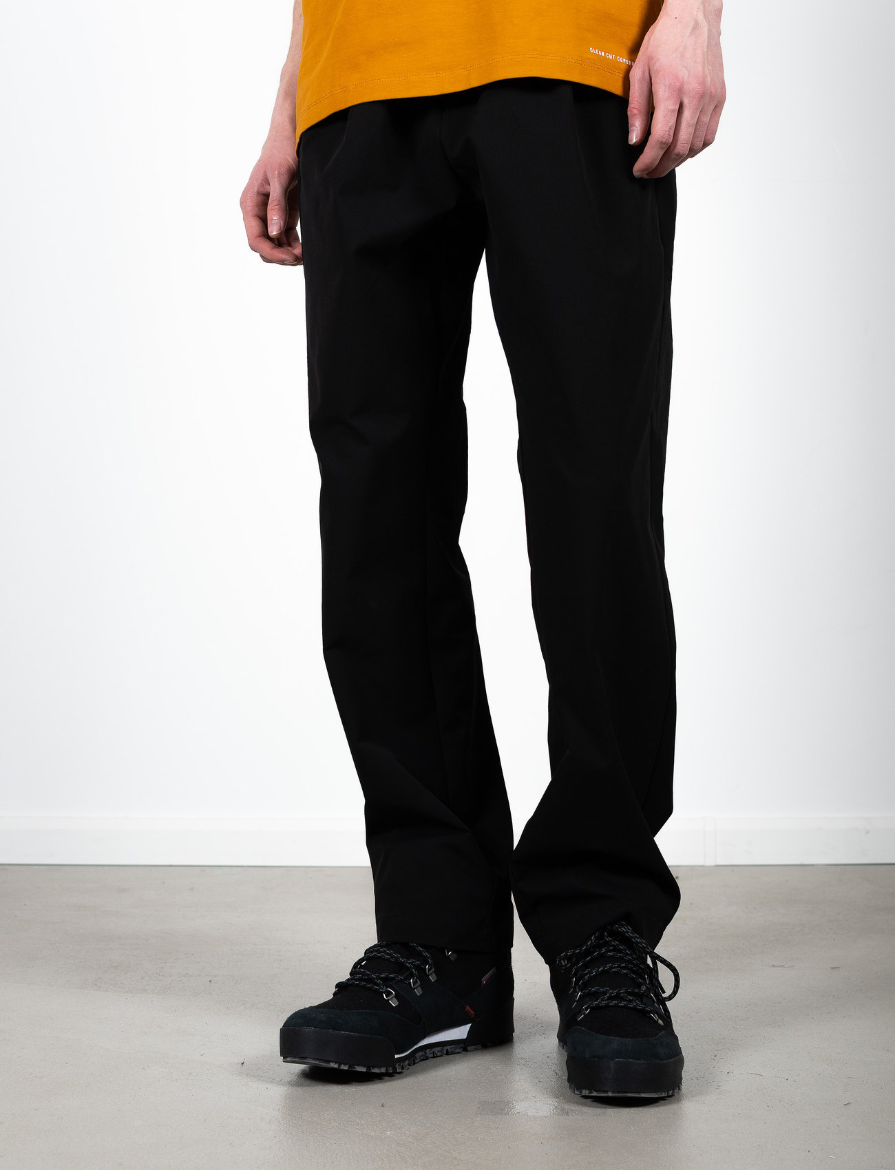 Clean Cut Copenhagen - Ruben Stretch Pants - kasdienio stiliaus kelnės - black - 1