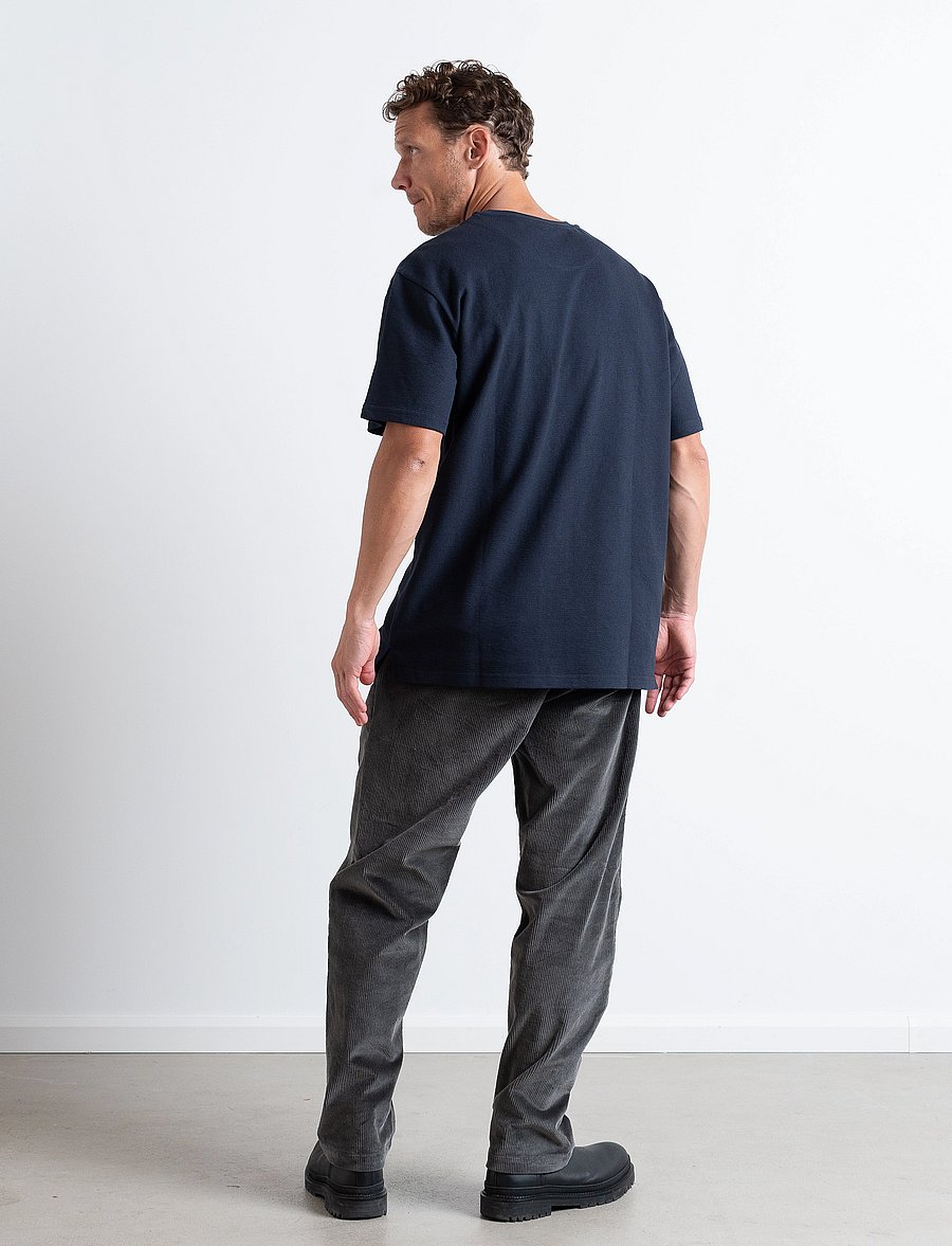 Clean Cut Copenhagen - Calton Structured Tee - kortärmade t-shirts - dark navy - 5
