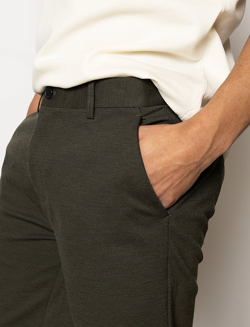 Clean Cut Copenhagen - Milano Brendon Jersey Shorts - chinos shorts - army - 3