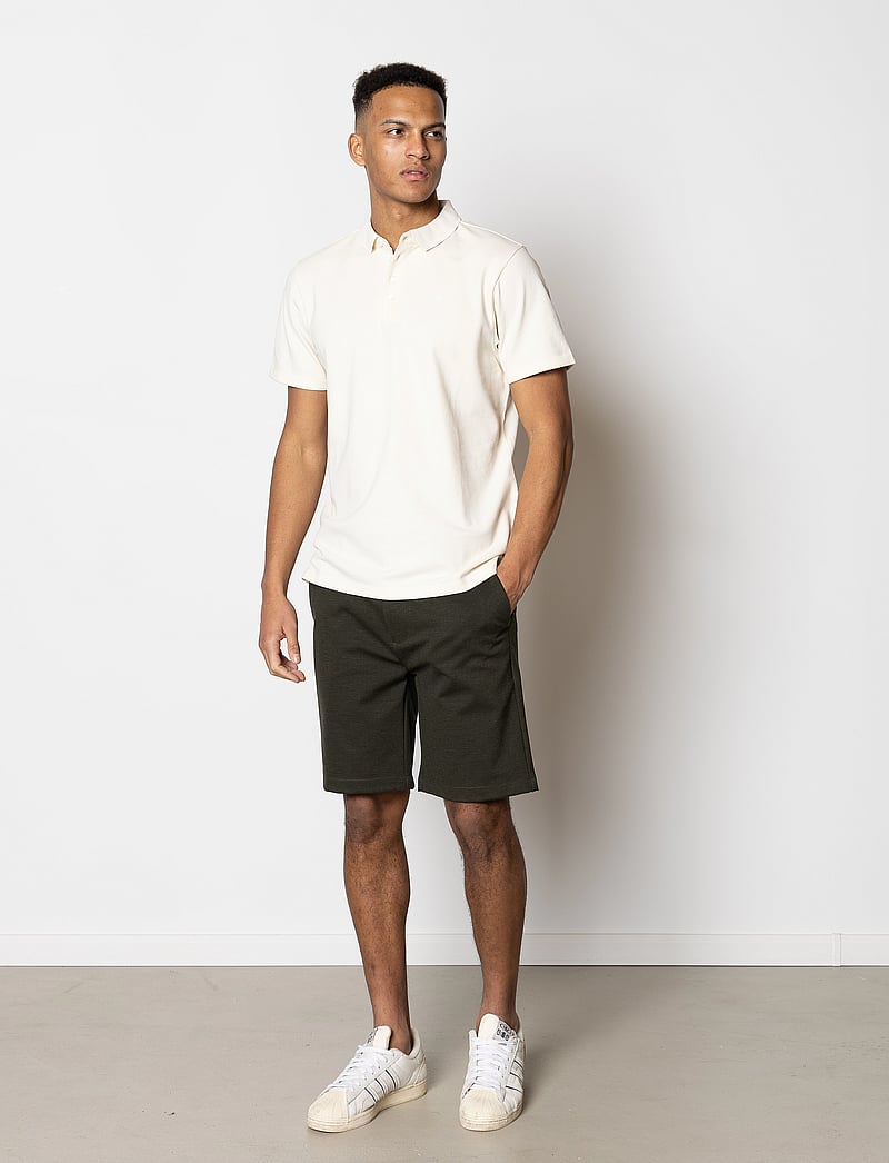 Clean Cut Copenhagen - Milano Brendon Jersey Shorts - chinos shorts - army - 4