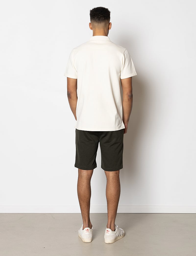 Clean Cut Copenhagen - Milano Brendon Jersey Shorts - chinos shorts - army - 5