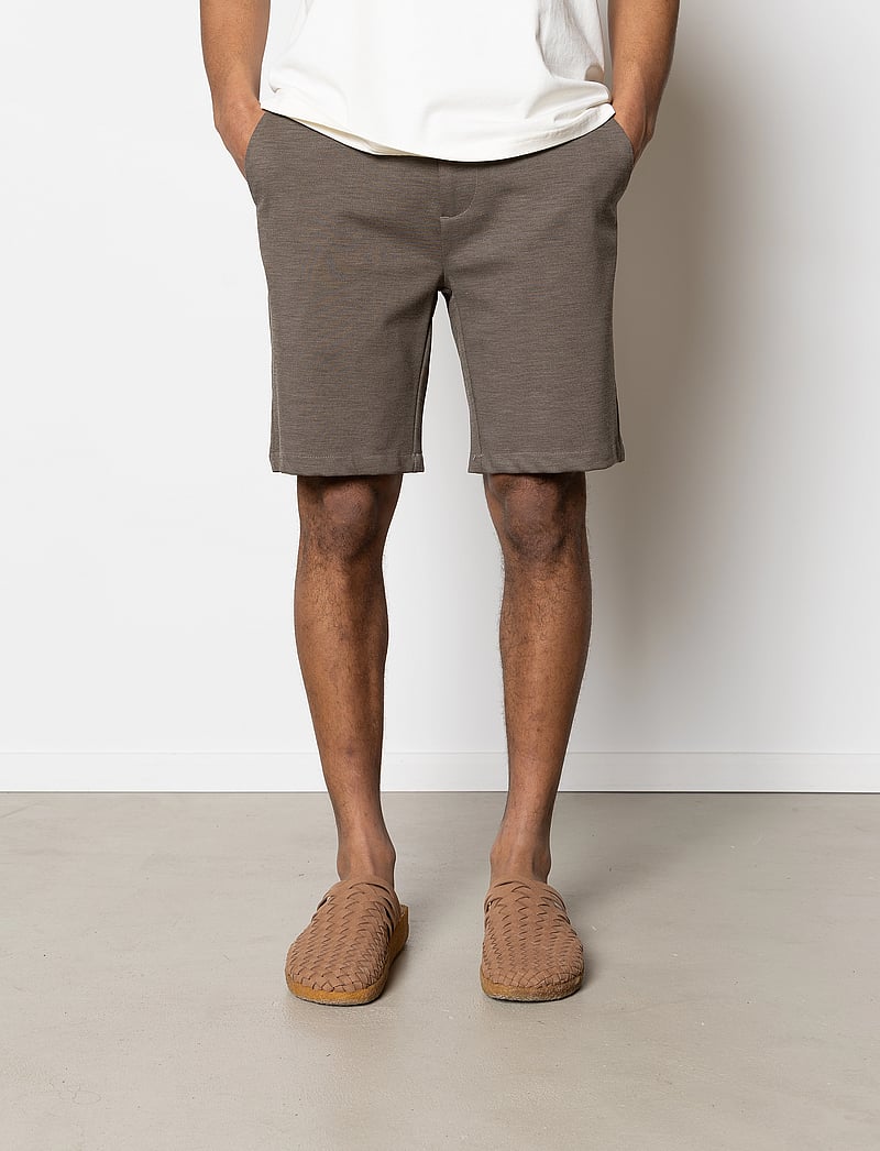 Clean Cut Copenhagen - Milano Brendon Jersey Shorts - chinos shorts - dark khaki - 0
