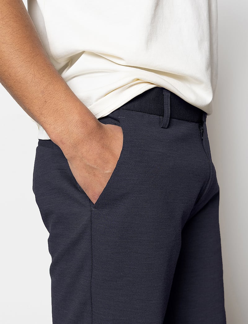 Clean Cut Copenhagen - Milano Brendon Jersey Shorts - chinos shorts - navy - 3