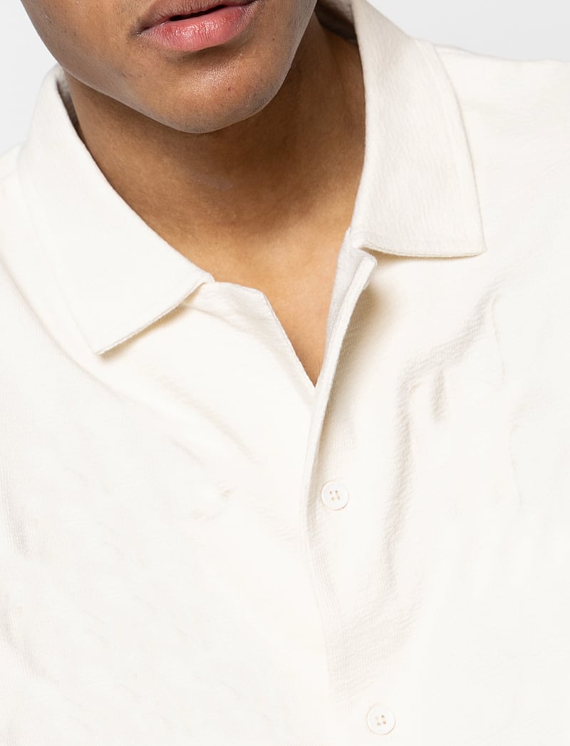 Clean Cut Copenhagen - Calton Structured Shirt S/S - kurzarmhemden - ecru - 3