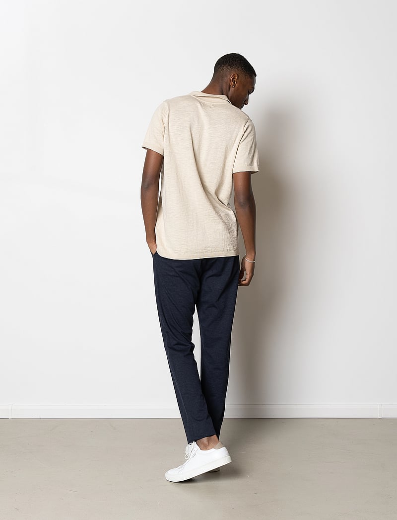 Clean Cut Copenhagen - Thomas knitted polo - kortærmede poloer - ecru - 4