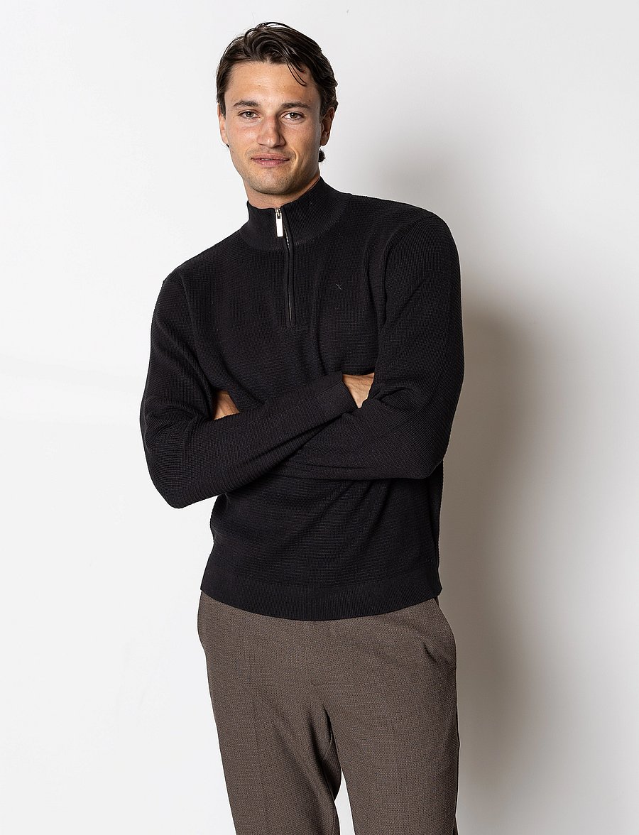 Clean Cut Copenhagen - Oscar half-zip knit - poolpika lukuga džemprid - black - 0