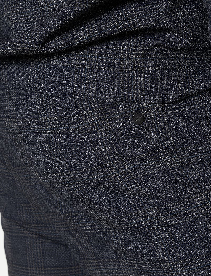 Clean Cut Copenhagen - Copenhagen XO Valdemar pants - vabaaja püksid - navy check - 3