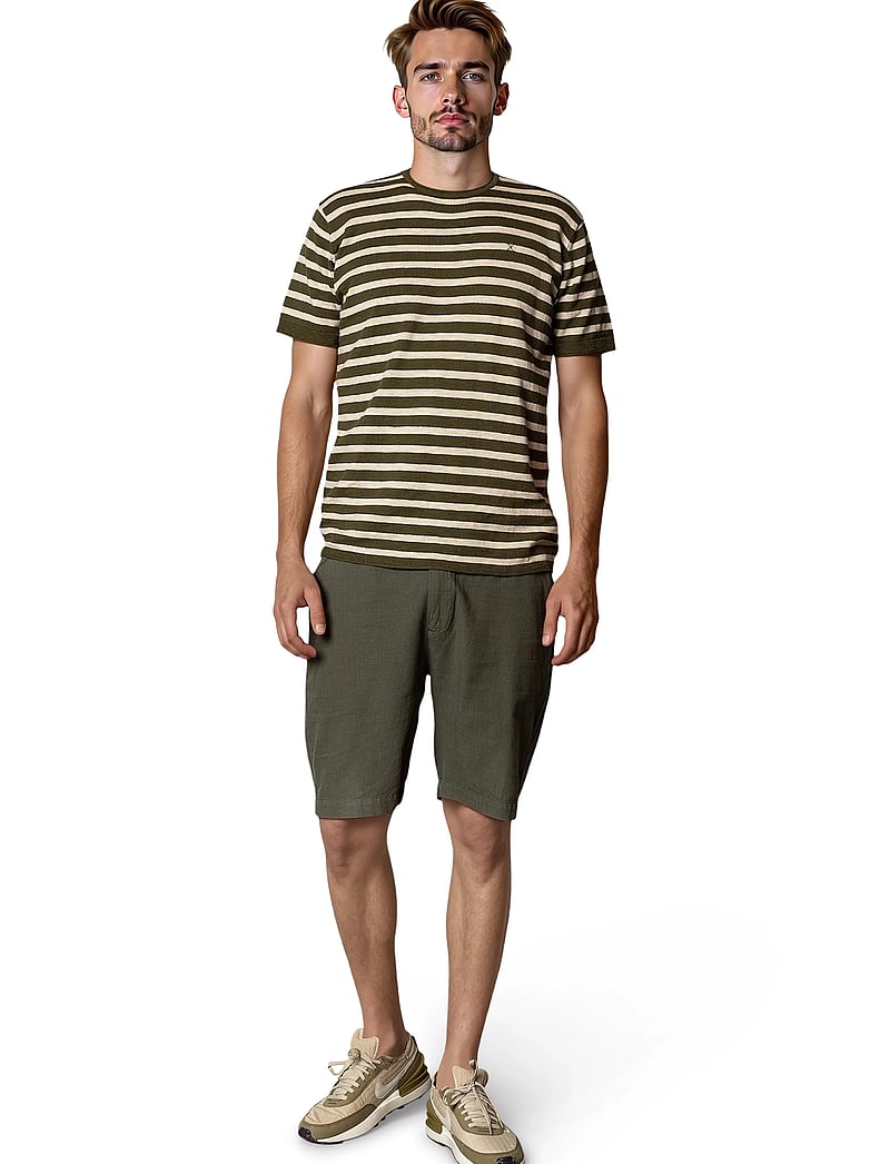 Clean Cut Copenhagen - Barcelona Luca shorts - leinen-shorts - army - 4