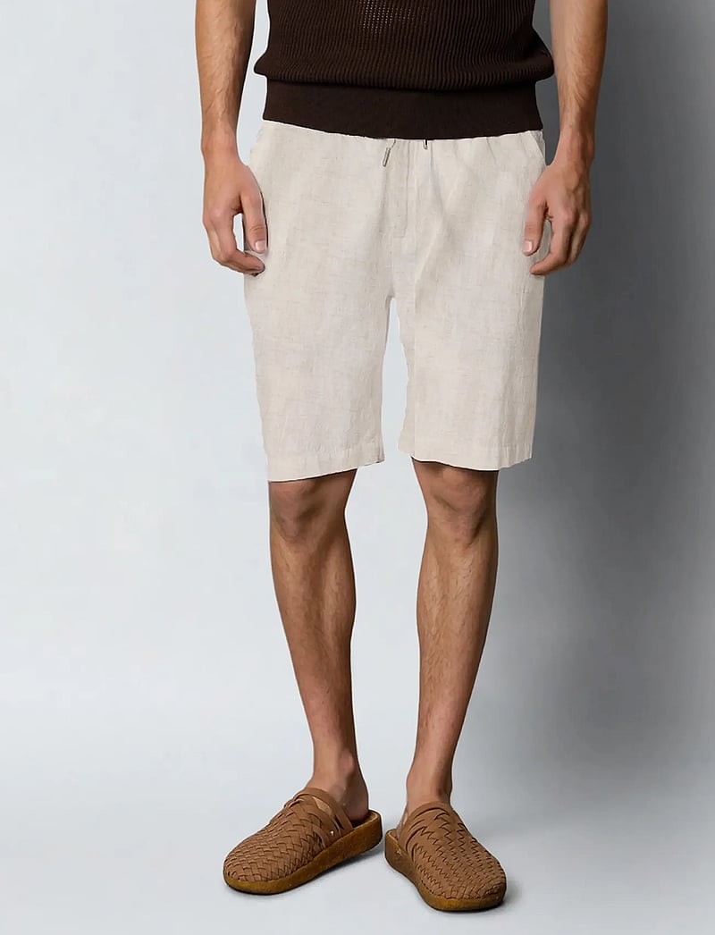 Clean Cut Copenhagen - Barcelona Luca shorts - leinen-shorts - light beige - 0