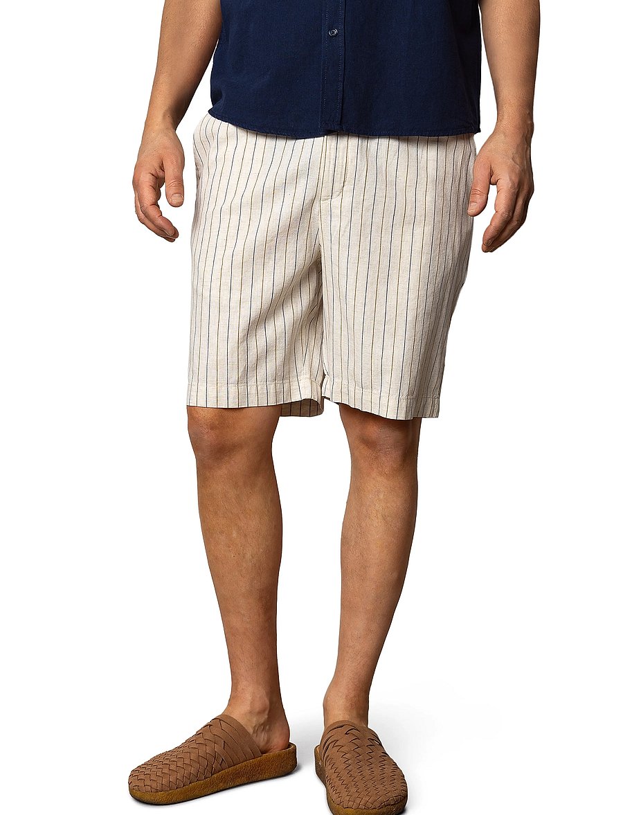 Clean Cut Copenhagen - Barcelona Ran shorts - linneshorts - light beige striped - 0