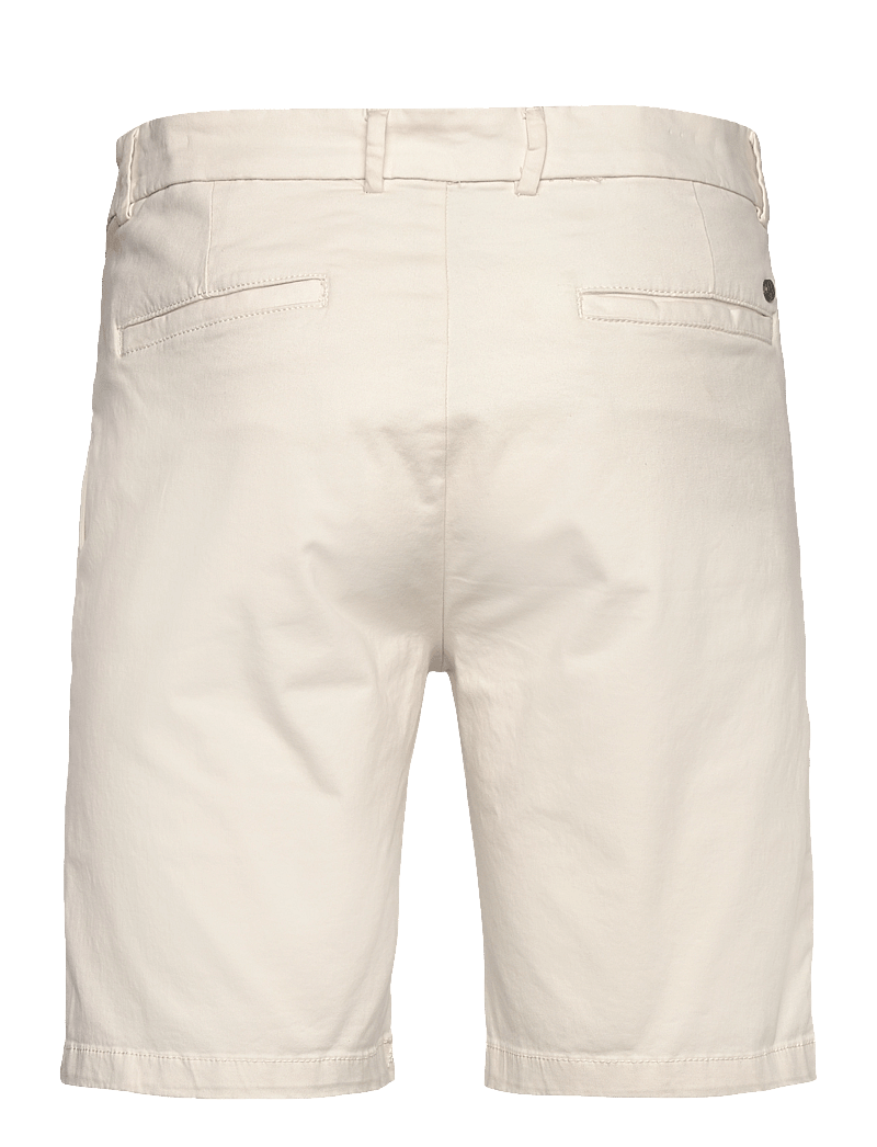 Clean Cut Copenhagen - Milano twill shorts - chinos shorts - ecru - 2
