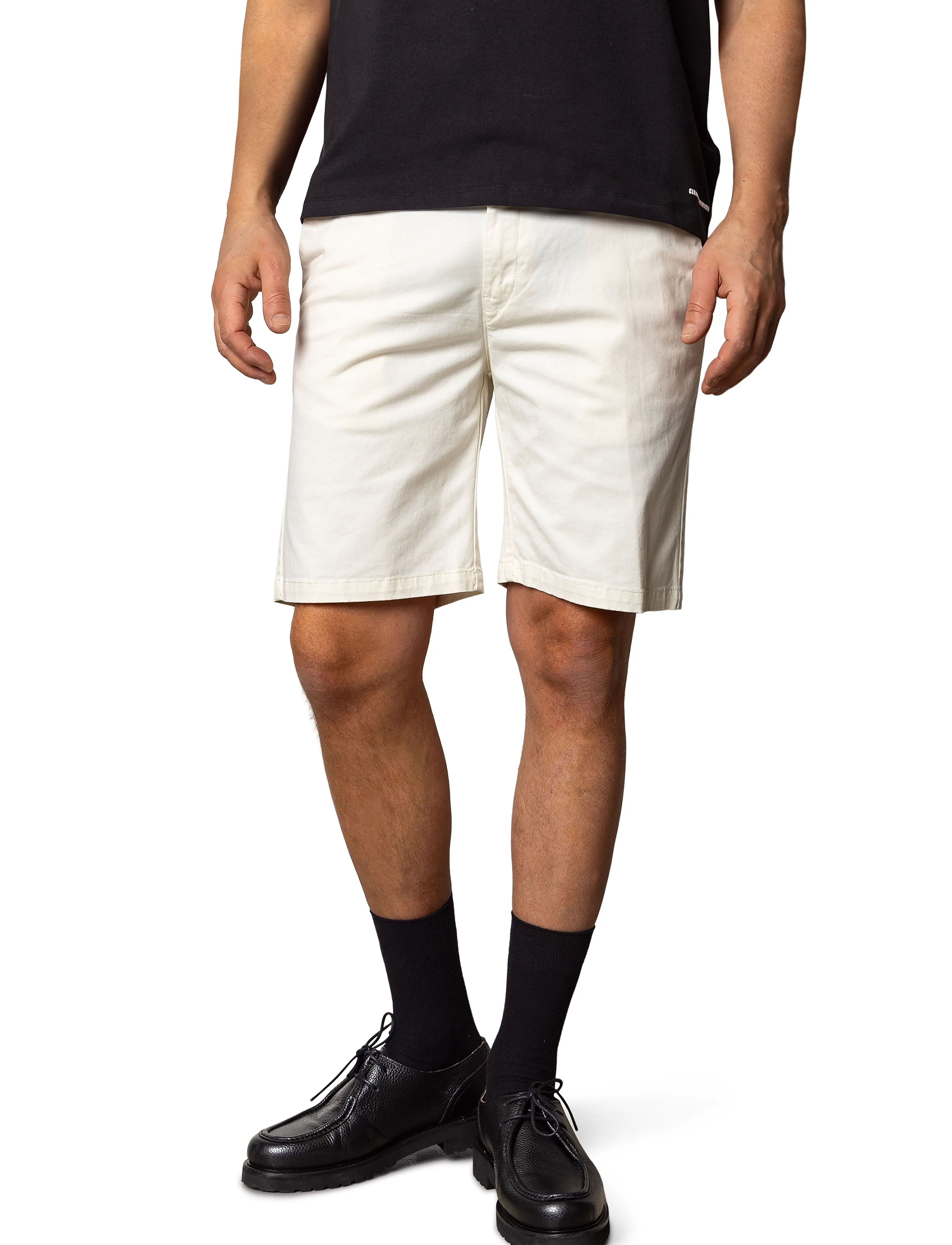 Clean Cut Copenhagen - Milano twill shorts - chino shorts - ecru - 0