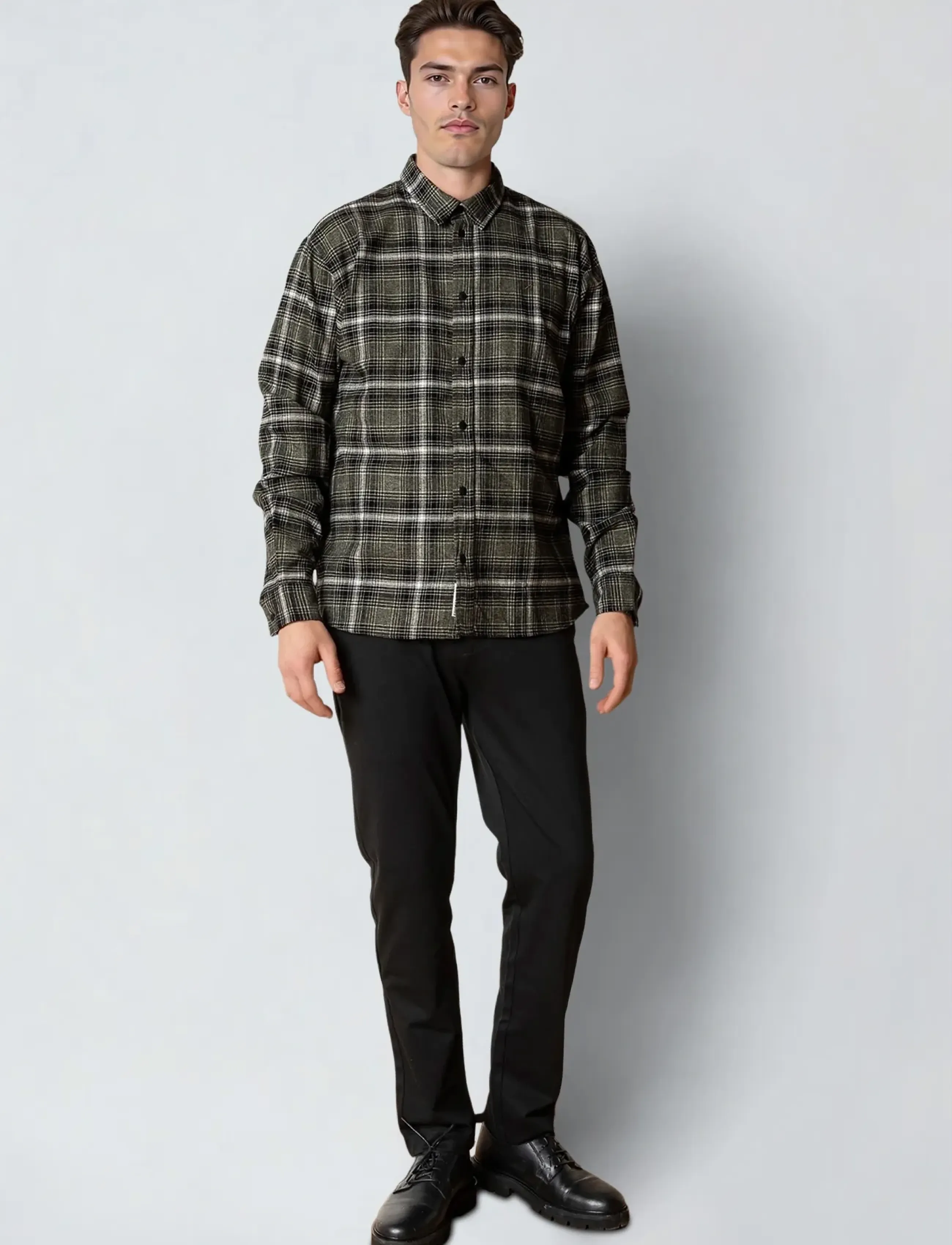Clean Cut Copenhagen - Dylan checked flannel shirt - casual skjorter - army/black - 3