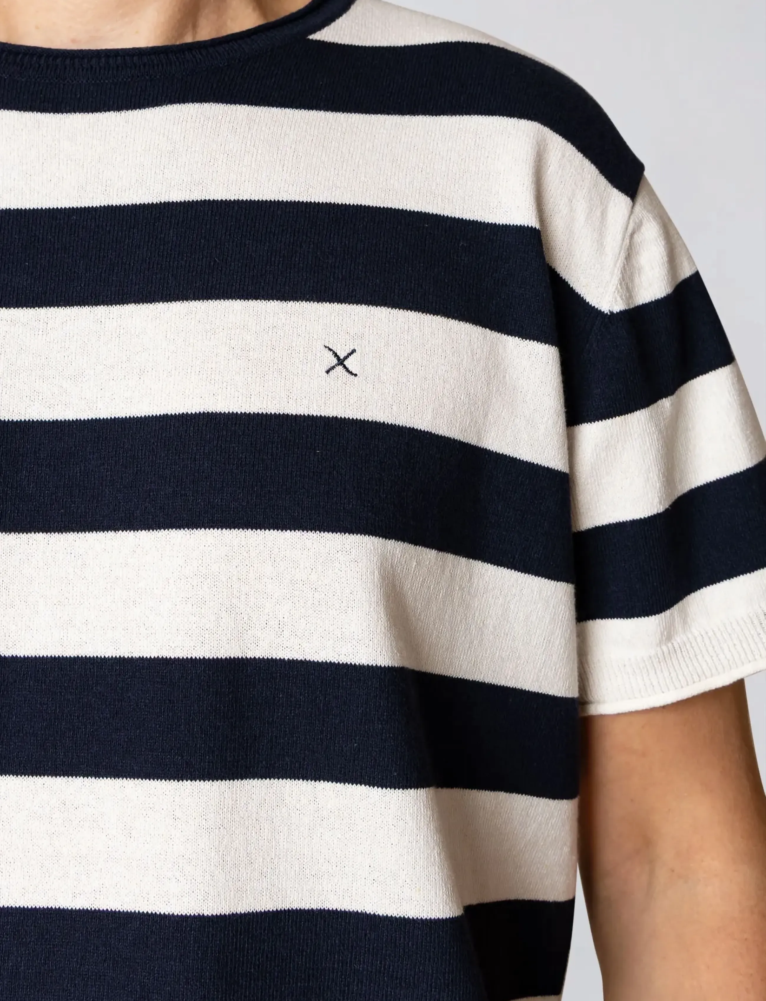 Clean Cut Copenhagen - Milas knitted t-shirt - stutterma bolir - navy/ecru - 4