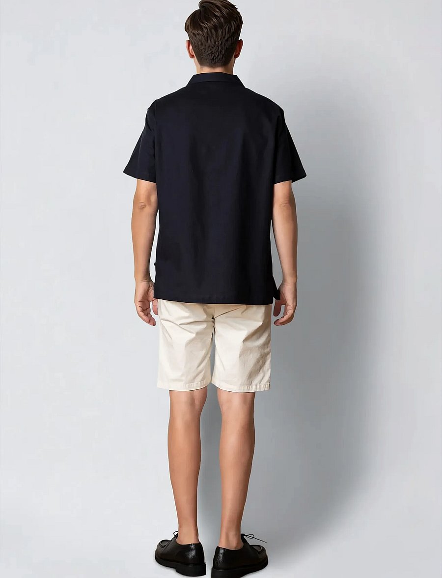 Clean Cut Copenhagen - Mitchell Twill Shorts - chinos shorts - ecru - 4