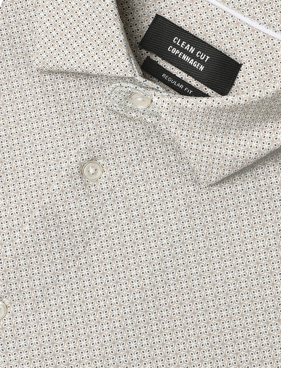 Clean Cut Copenhagen - Emil AOP stretch shirt - pattern shirts - ecru/brindle beige - 2