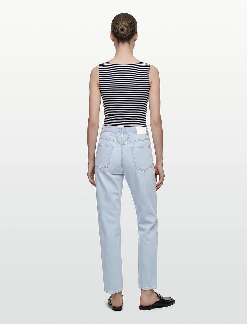 Closed - PEDAL PUSHER - straight jeans - light blue - 4