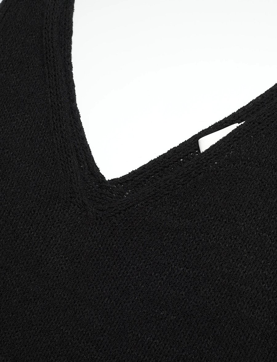 Closed - STRAP TOP - varrukateta alussärgid - black - 2