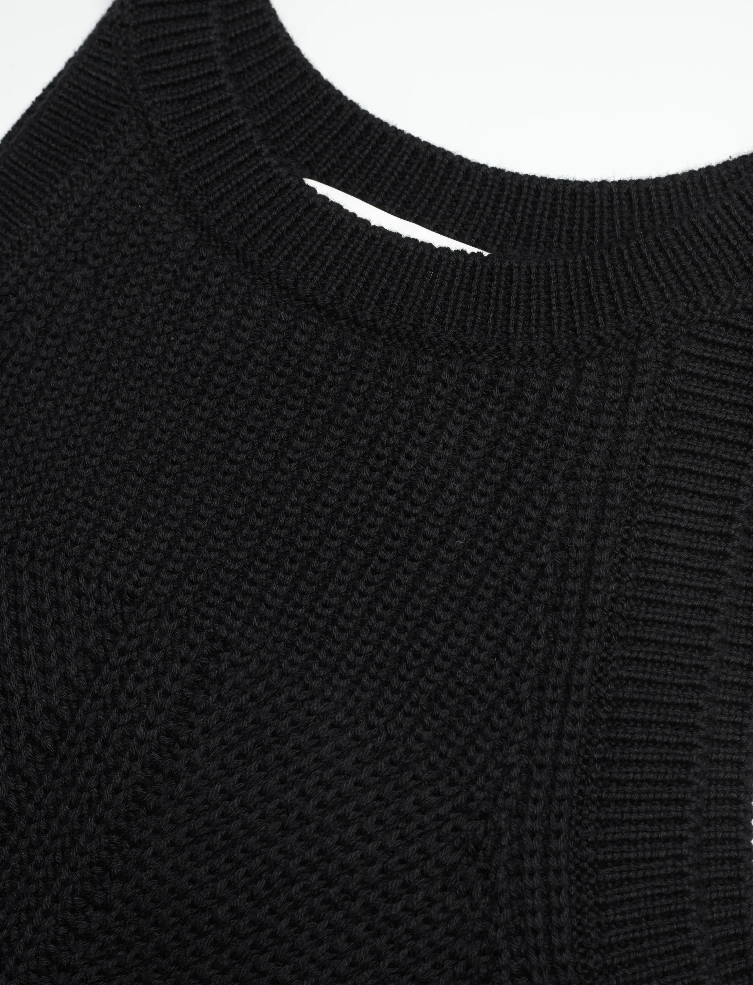 Closed - STRAP TOP - palaidinukės be rankovių - black - 2