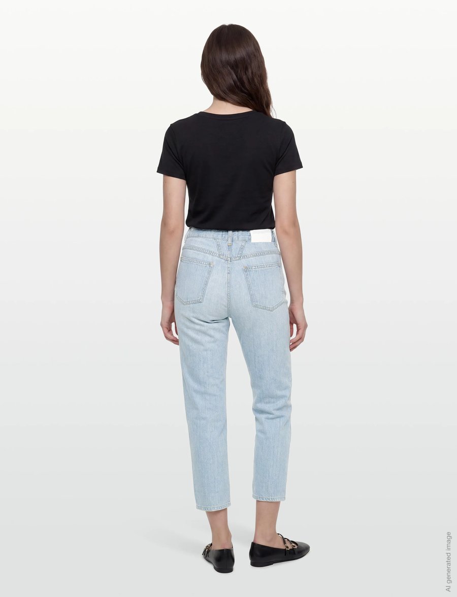 Closed - WOMEN PEDAL PUSHER JEANS LIGHT BLUE - mom jeans - light blue - 4