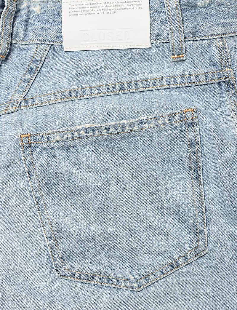 Closed - WOMEN PEDAL PUSHER JEANS LIGHT BLUE - mom jeans - light blue - 4