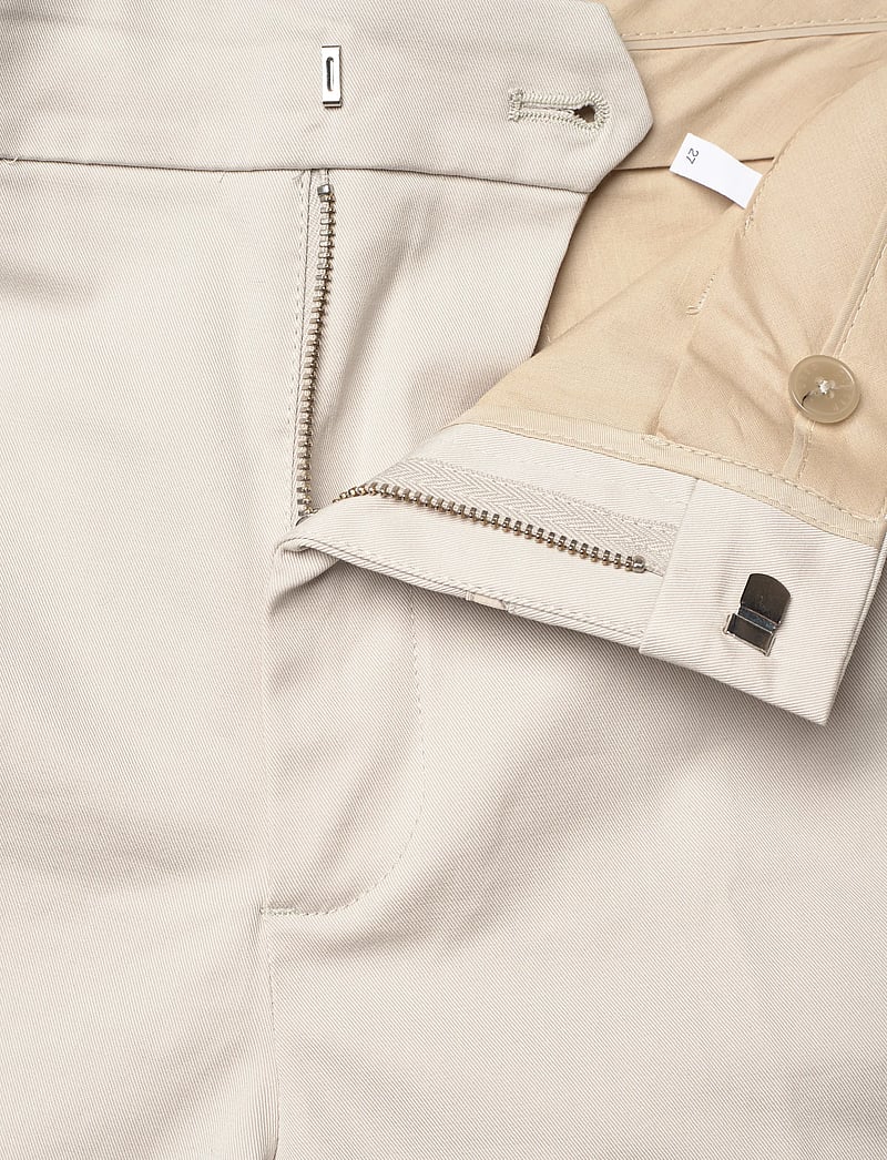 Closed - AUCKLEY PANTS PLATINUM WHITE - chino püksid - platinum white - 3