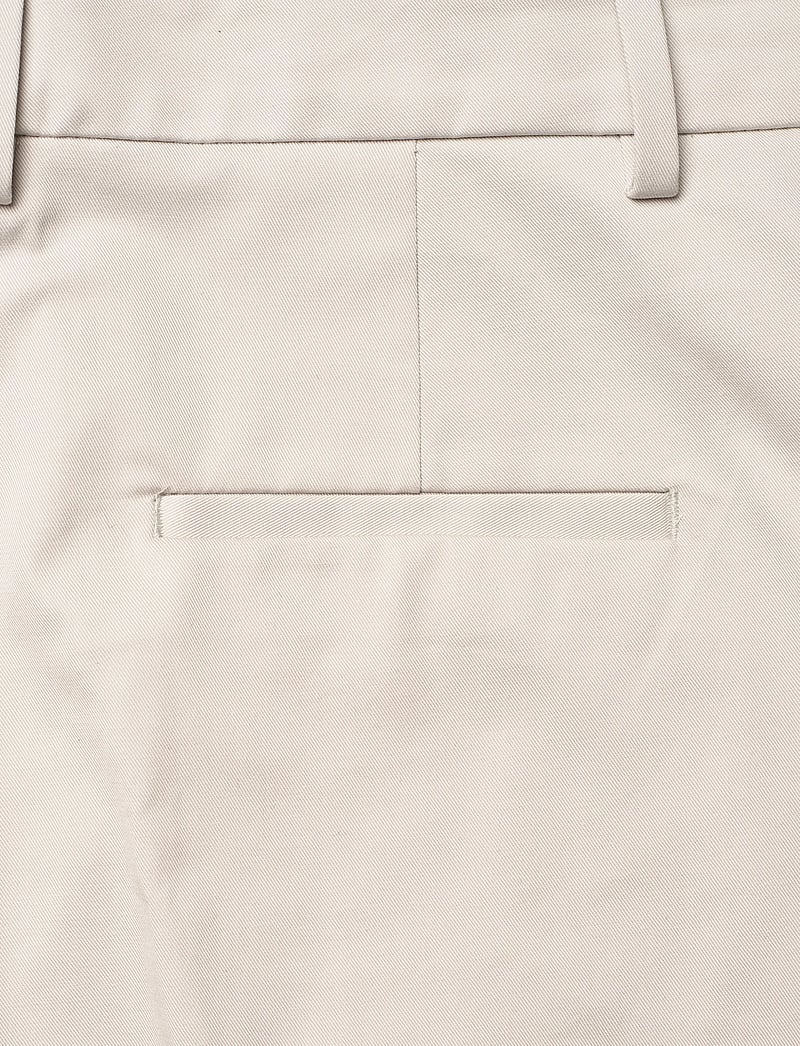 Closed - AUCKLEY PANTS PLATINUM WHITE - chino püksid - platinum white - 4