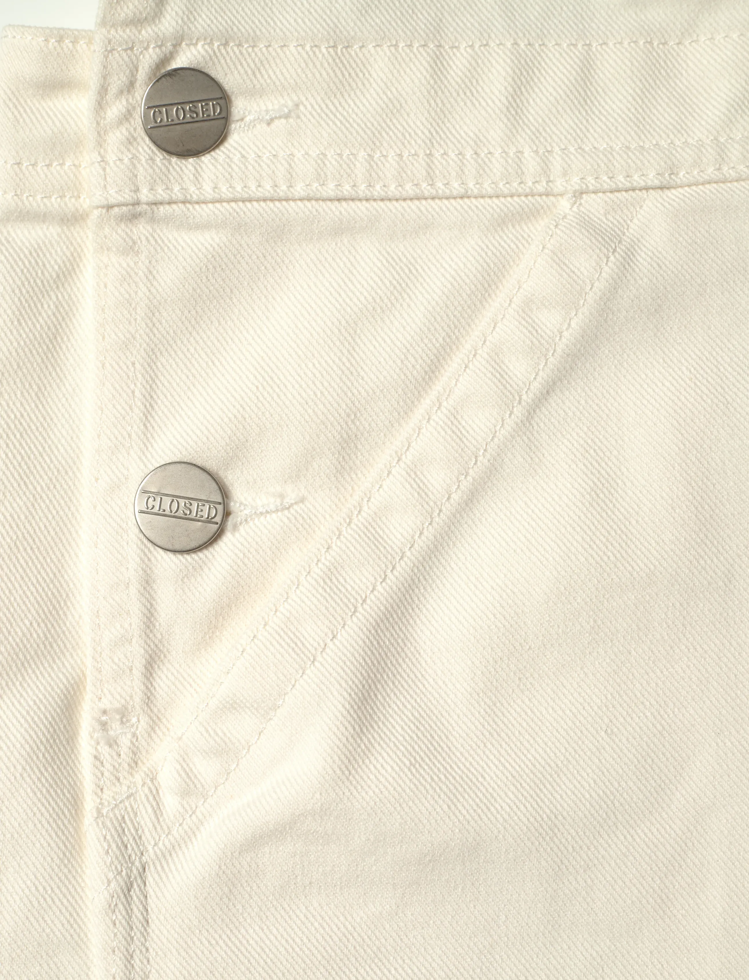 Closed - WOMEN DUNGAREE JEANS CREME - mode trends - creme - 3