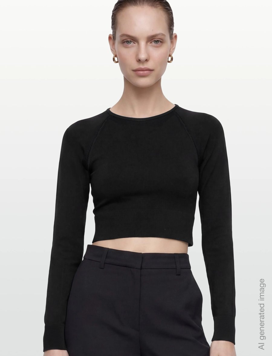 Closed - WOMEN CROPPED RAGLAN LONGSLEEVE T-SHIRTS BLACK - crop-tops - black - 3