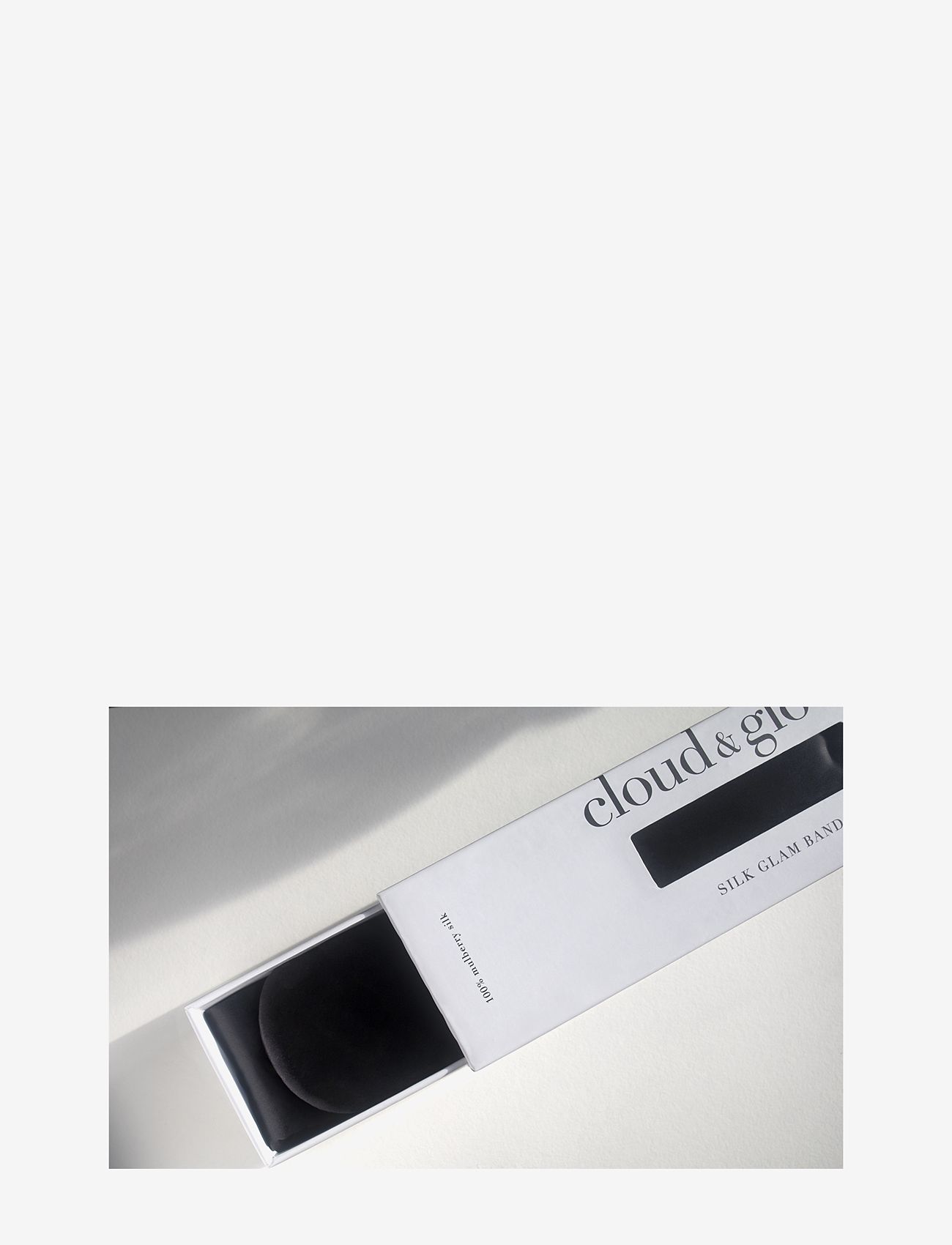 Cloud & Glow - Silk Glam Band Black - hårbånd - black - 2