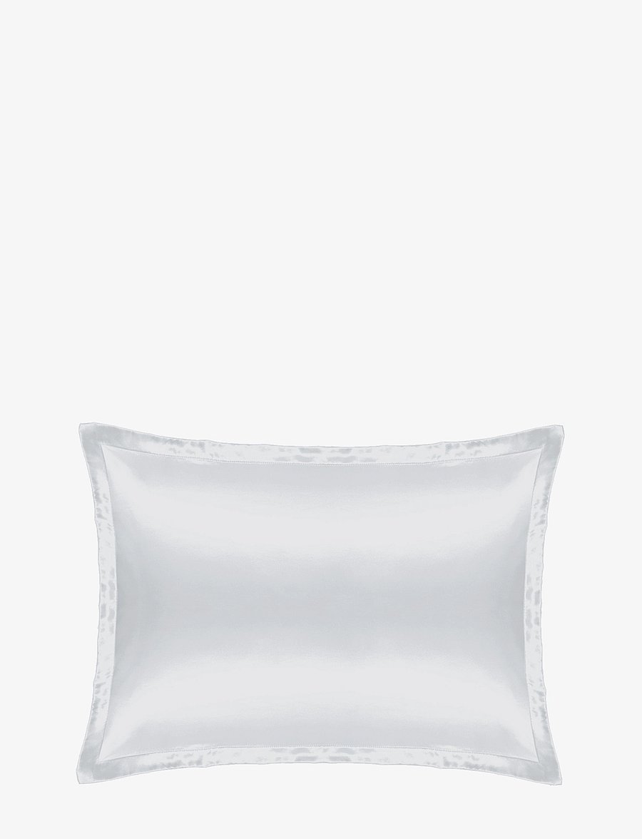 Cloud & Glow - Silk Pillowcase Silver - padjapüürid - silver - 1