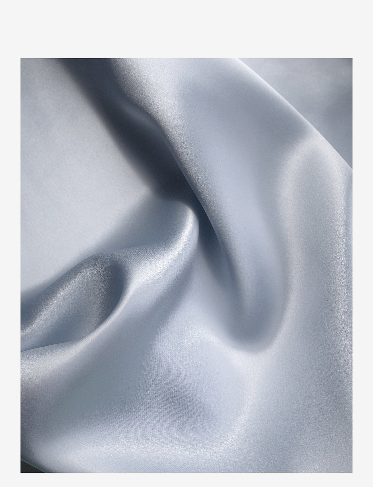 Cloud & Glow - Silk Pillowcase Sky Blue - Örngott - sky blue - 2