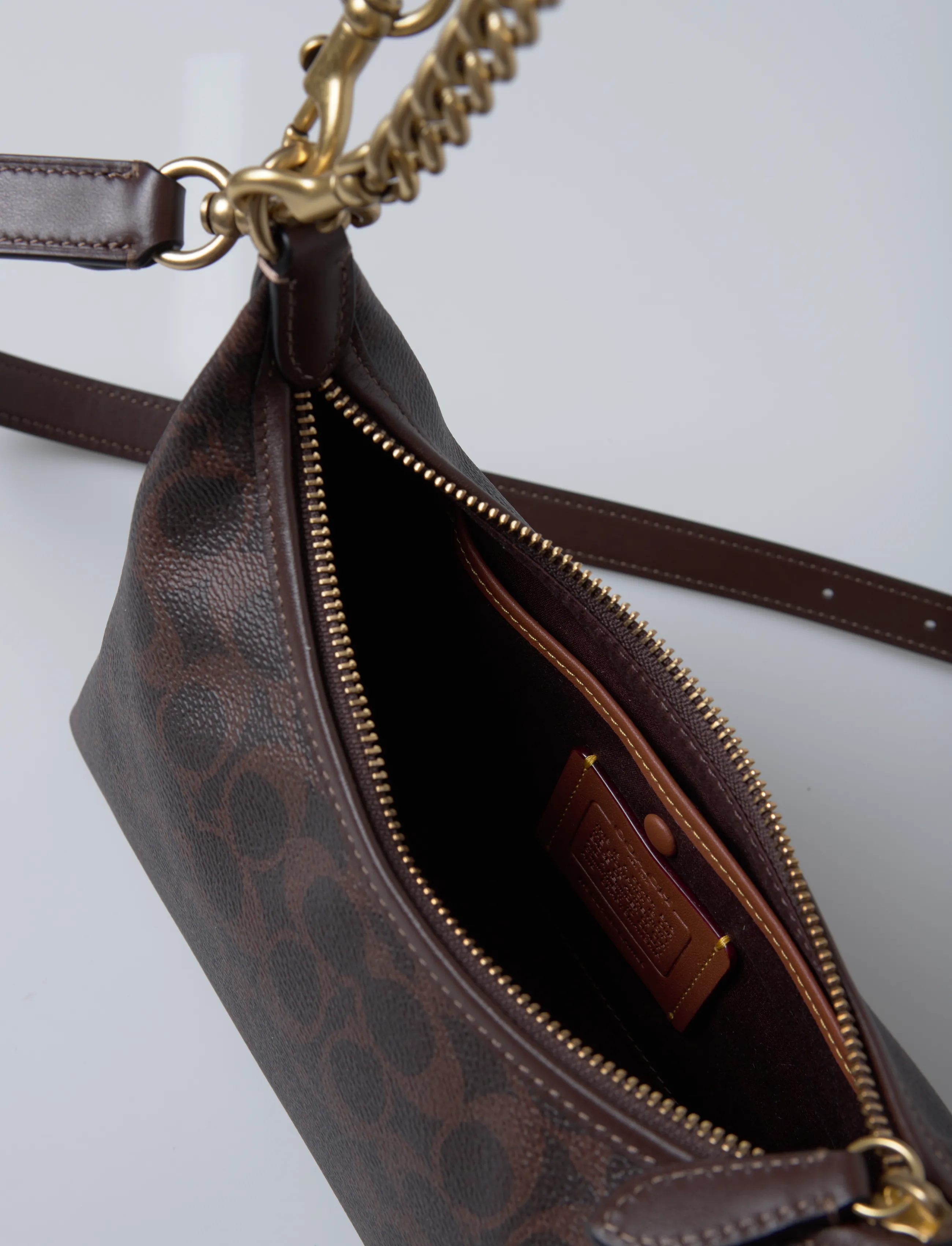 Coach - Coated Canvas Signature Juliet Shoulder Bag 25 - rankinės ilgu dirželiu - b4/maple maple - 4