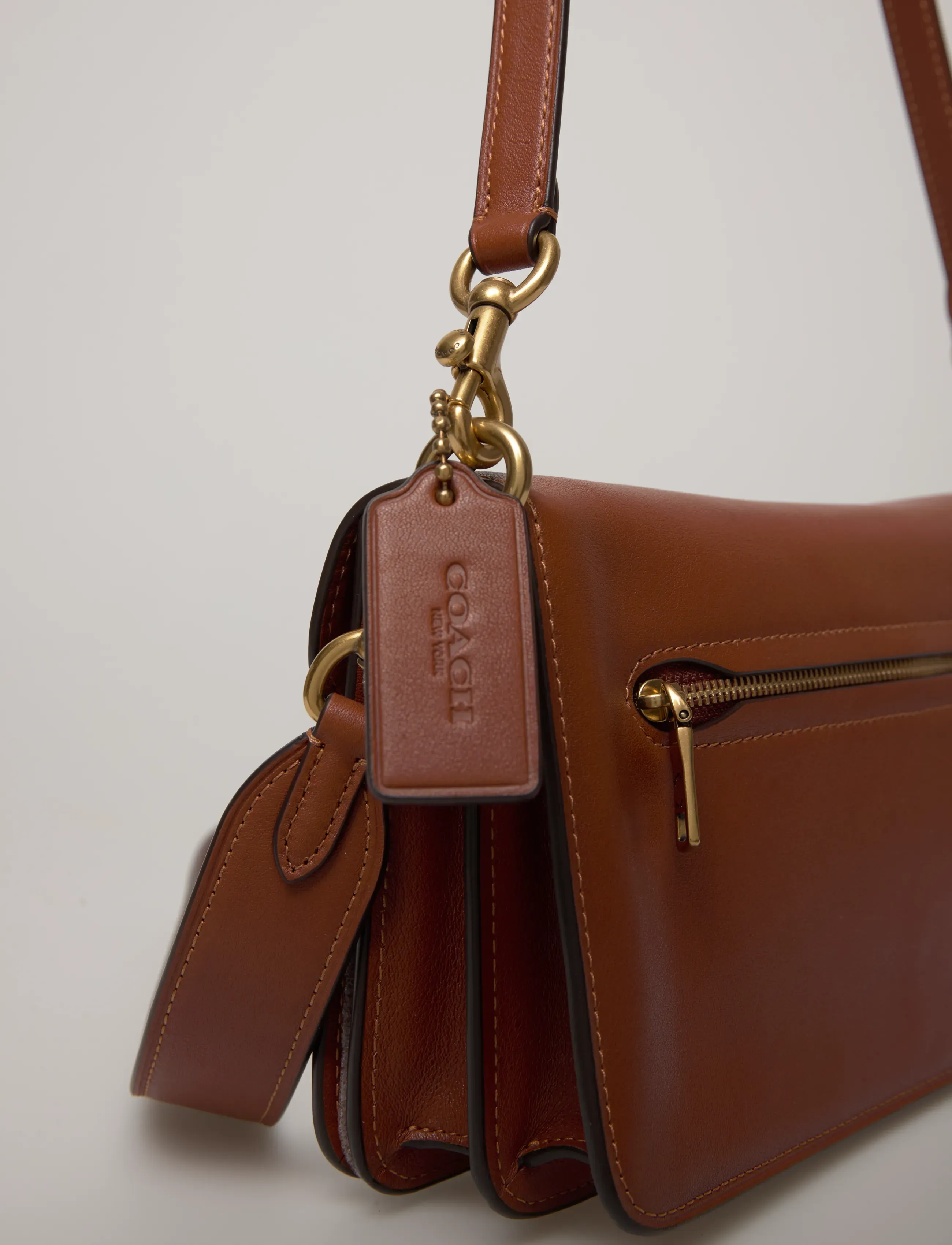 Coach - Tabby Shoulder Bag 26 in Soft Grain Leather - vardagsstil - b4/pecan - 3