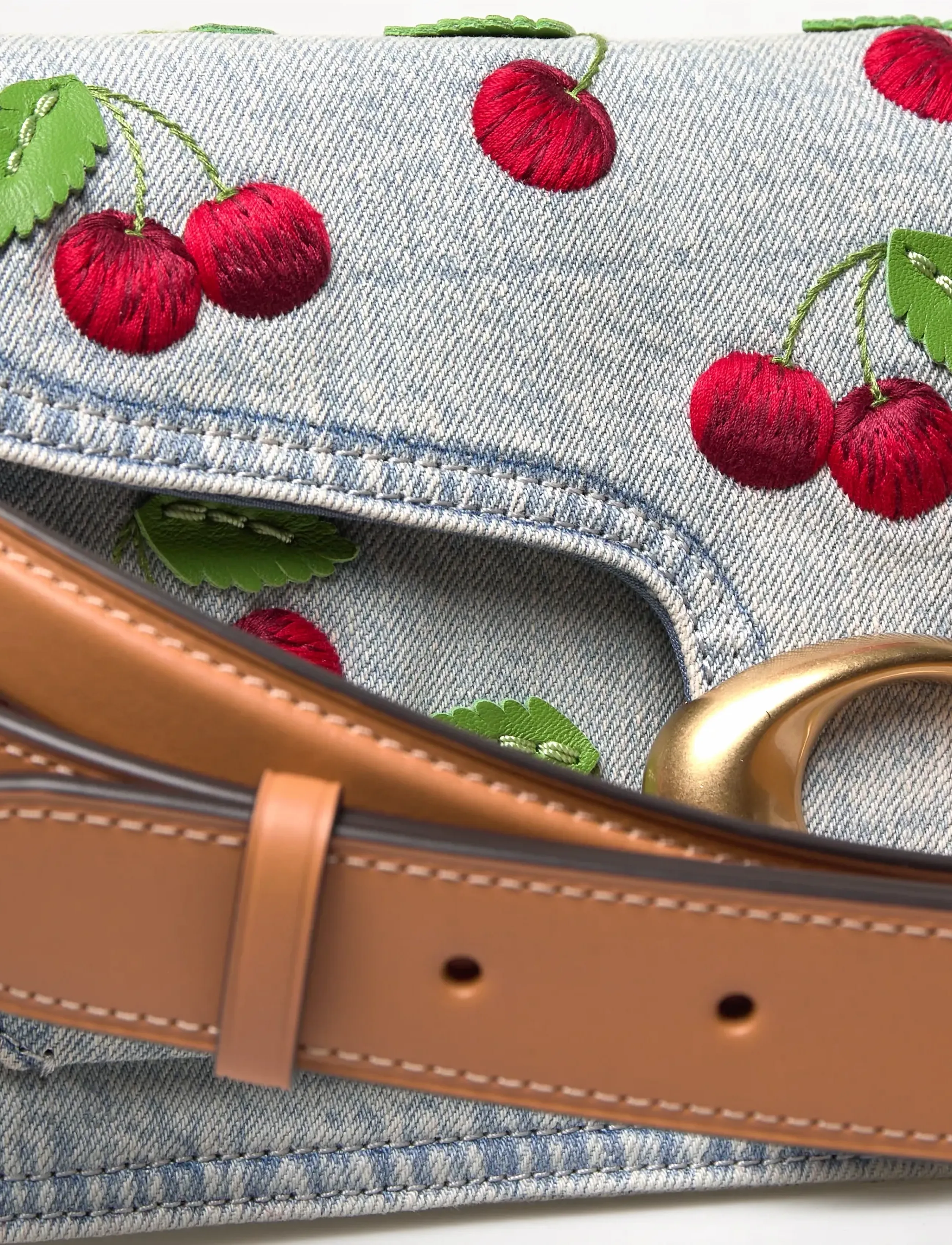 Coach - CHERRY EMBROIDERED DENIM TABBY SHOULDER BAG 26 - vardagsstil - b4/denim multi - 3