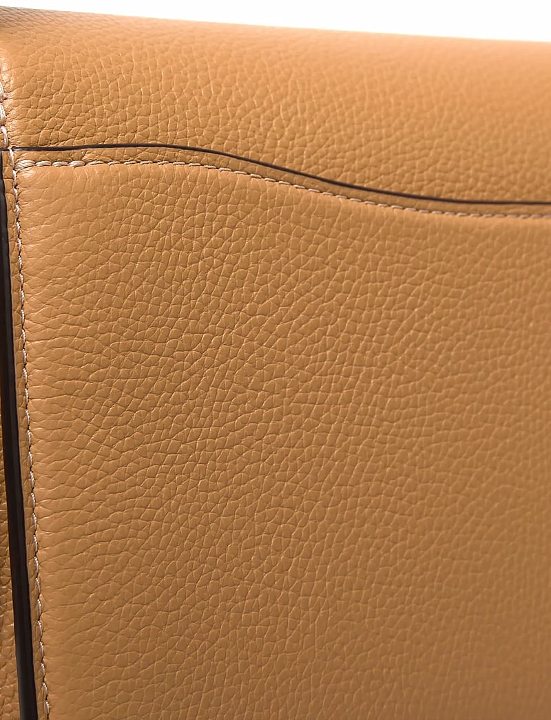 Coach - Polished Pebble Leather Tabby Shoulder Bag 26 Refresh - konfirmationstøj - b4/biscuit - 3