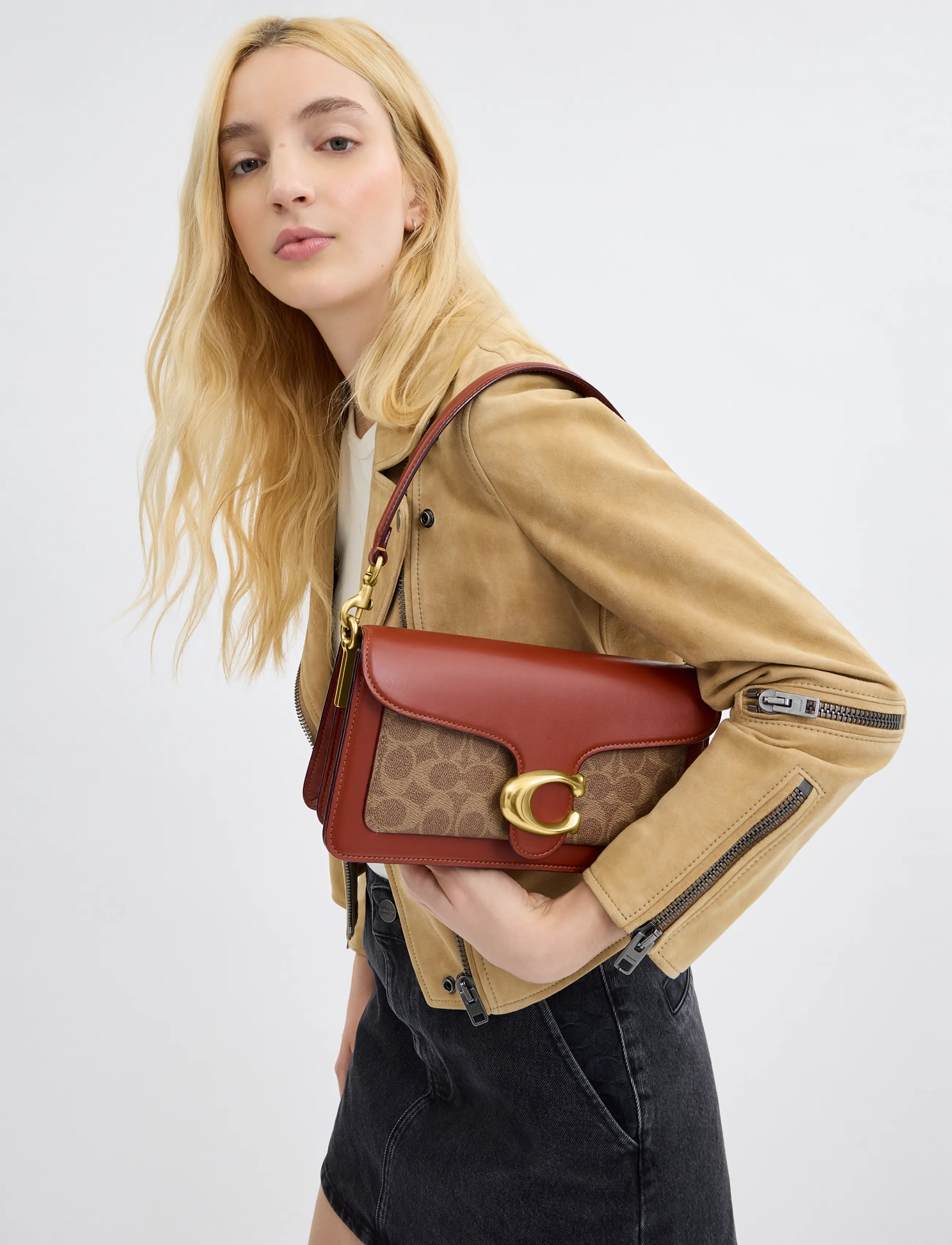 Tabby Shoulder Bag 26 In Signature Canvas