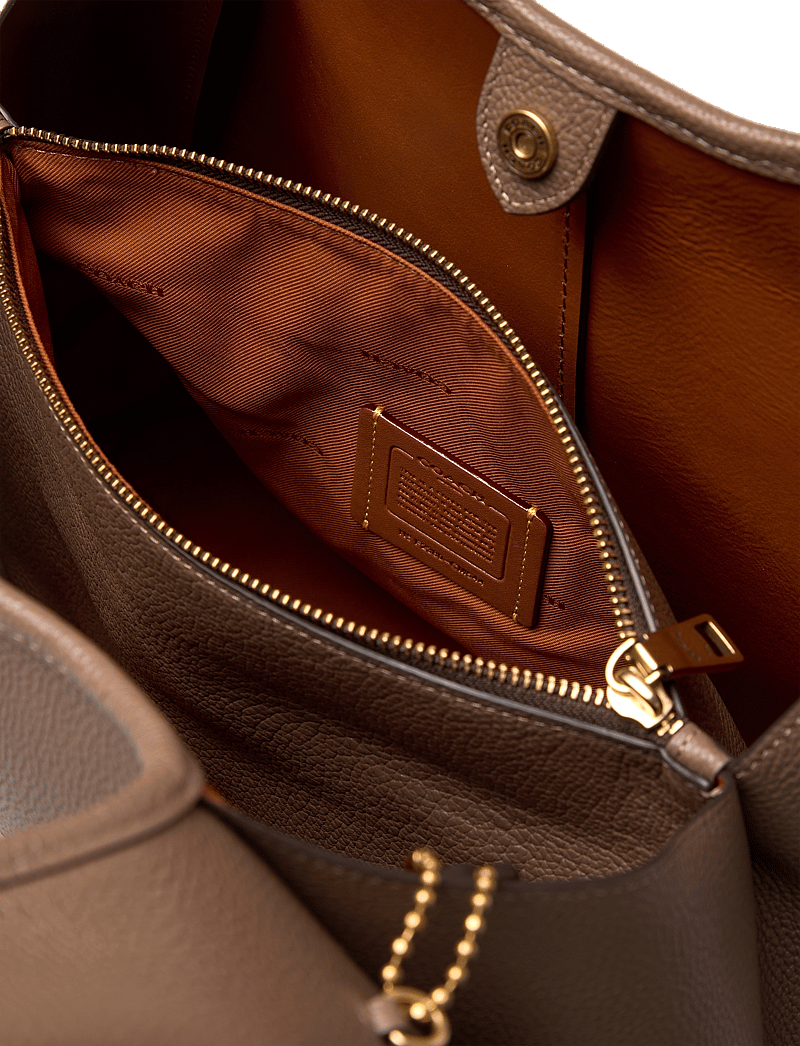 Coach - Polished Pebble Leather Lana Shoulder Bag - igapäevane stiil - grey - 4