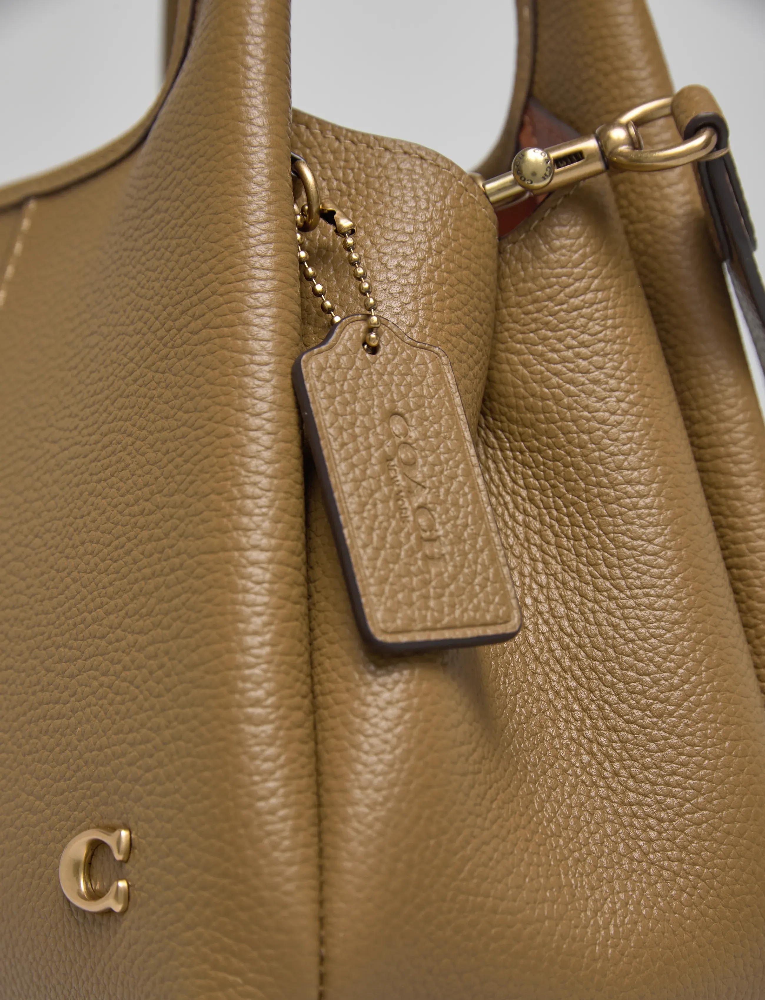 Coach - Polished Pebble Leather Lana Shoulder Bag 23 - top handle tasker - b4/muted olive - 3