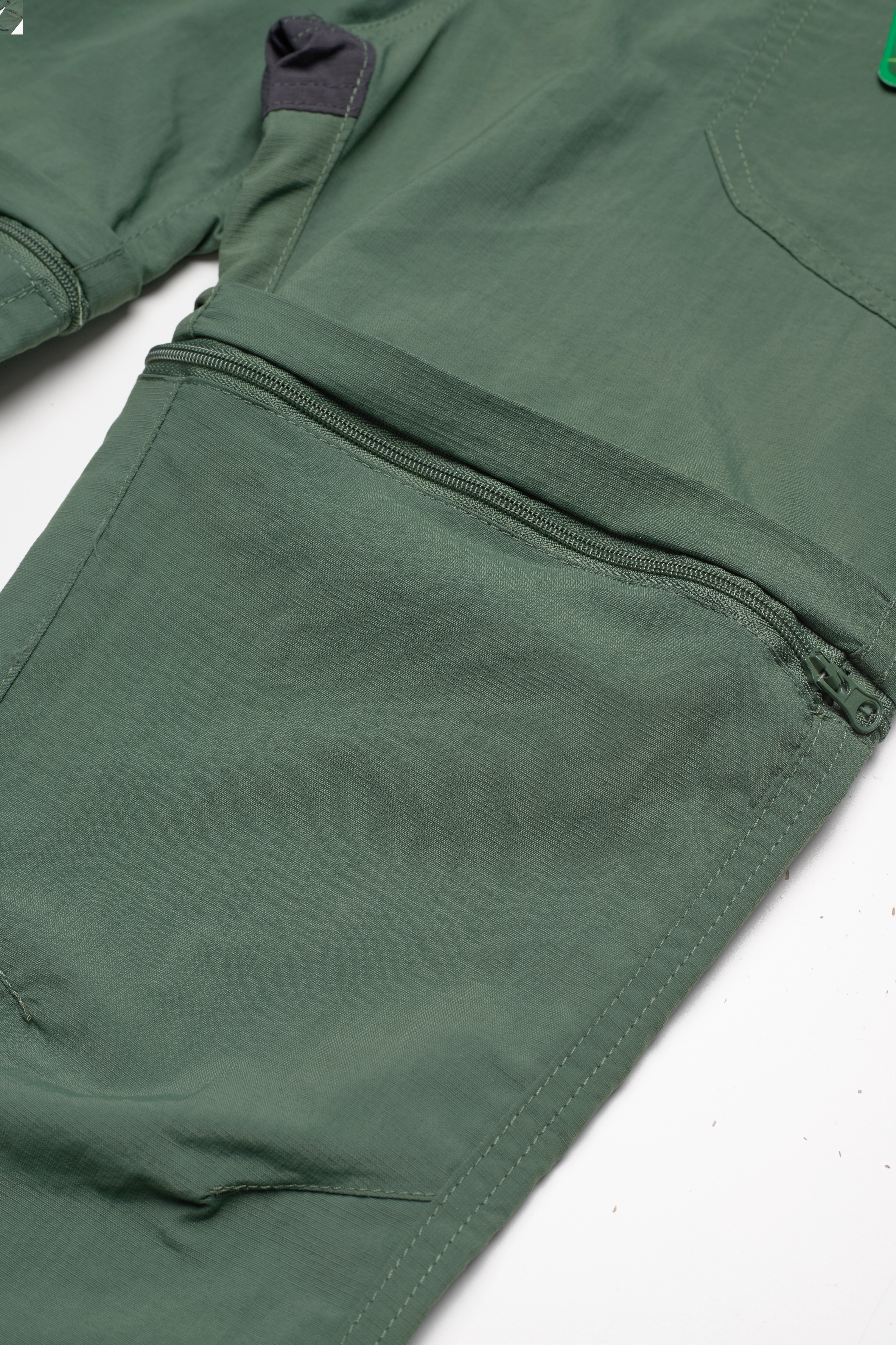 Color Kids - Pants w. zip off - cilantro - 3