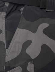 Columbia Sportswear - Silver Ridge Printed Cargo Short - outdoorshorts - black mod camo - 2