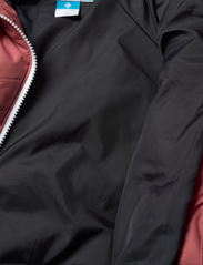 Columbia Sportswear - Arctic Blast Jacket - isolerede jakker - dark coral, shark, white - 5